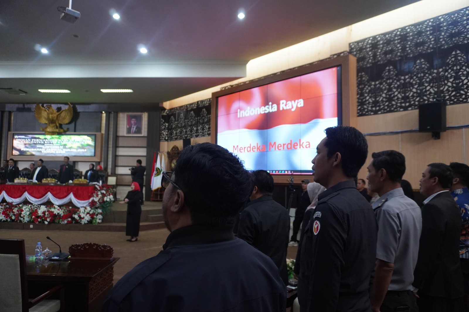 Tegaskan Komitmen Pengawasan, Bawaslu Kukar Hadiri Pengucapan Sumpah/Janji PAW Anggota DPRD Sisa Masa Jabatan 2024–2029