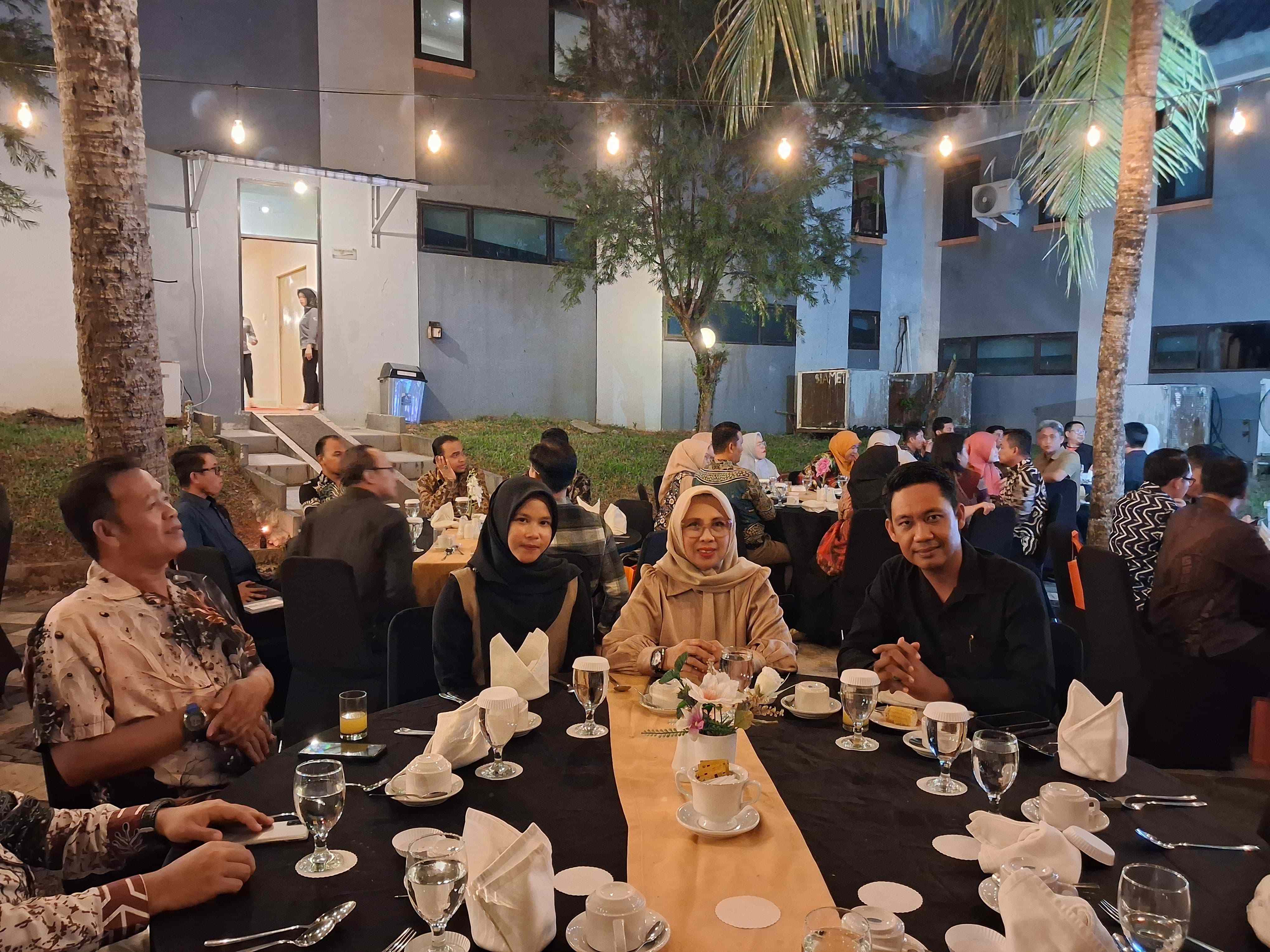 Undangan Elty Bookers Night Gathering