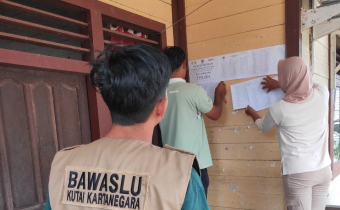 Bawaslu Kukar Awasi Pengumuman Daftar Pemilih Tetap