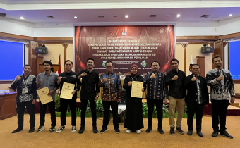 Bawaslu Kutai Kartanegara Awasi Rapat Pleno Rekapitulasi Hasil Penghitungan Suara PSU