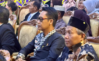 Wisuda Unikarta